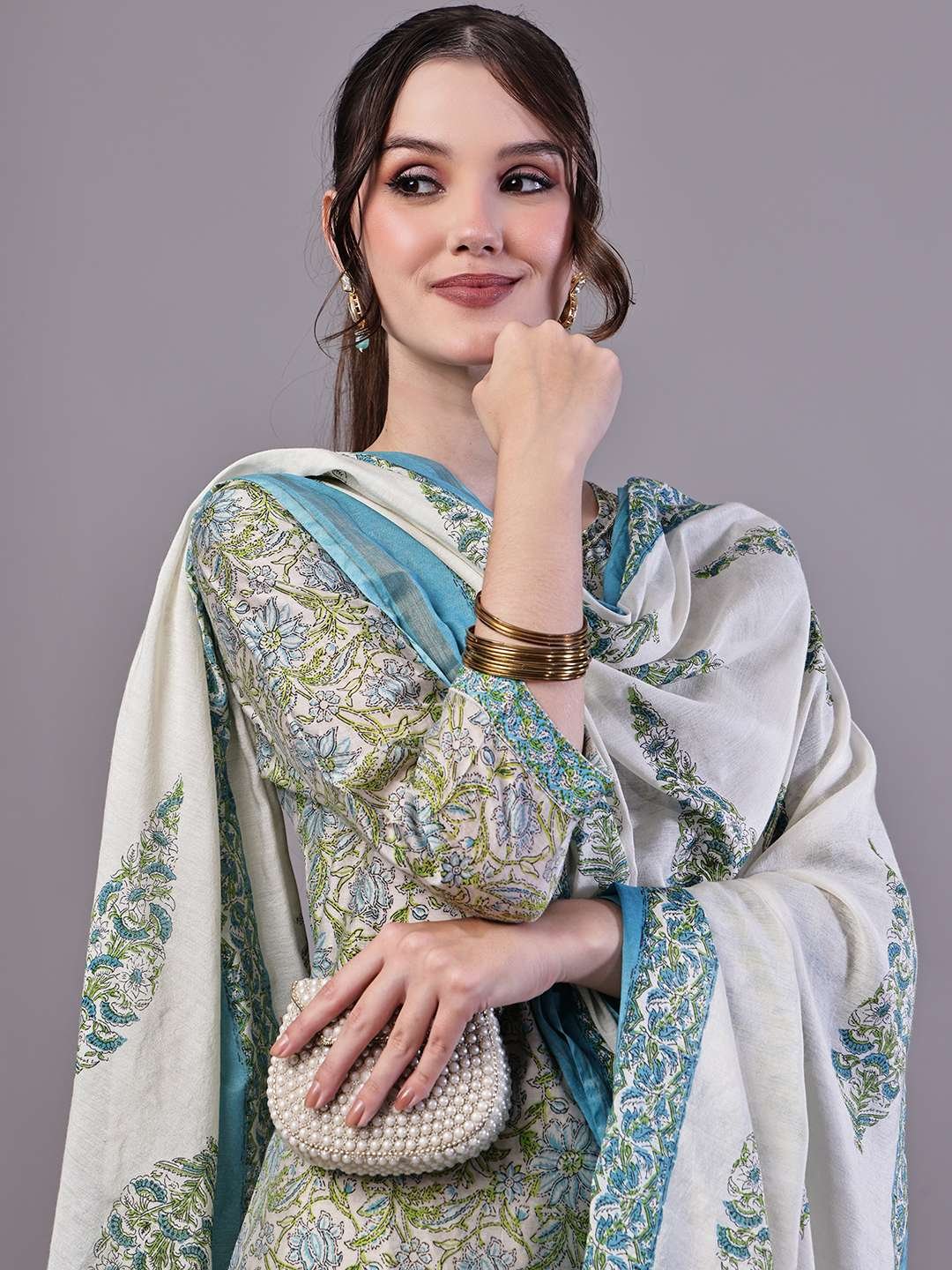Women's Green & Blue Floral Chanderi Printed Kurta Set with Dupatta Suit Sets - Image 4